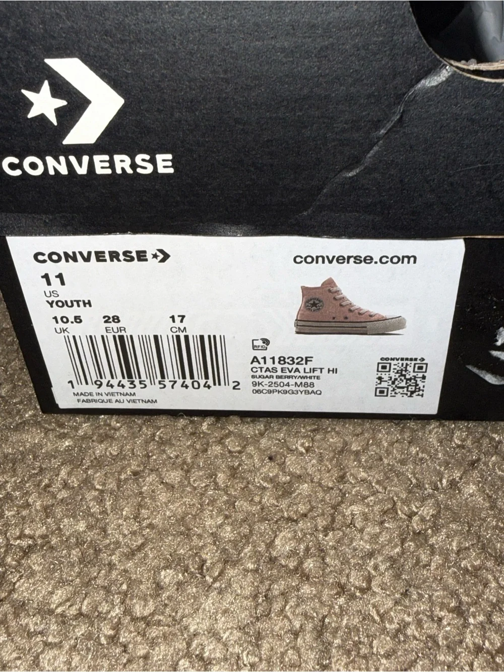 NWT Custom Bling Converse Chuck Taylor High Tops | Kids Size 11 | Pink | Rhinest